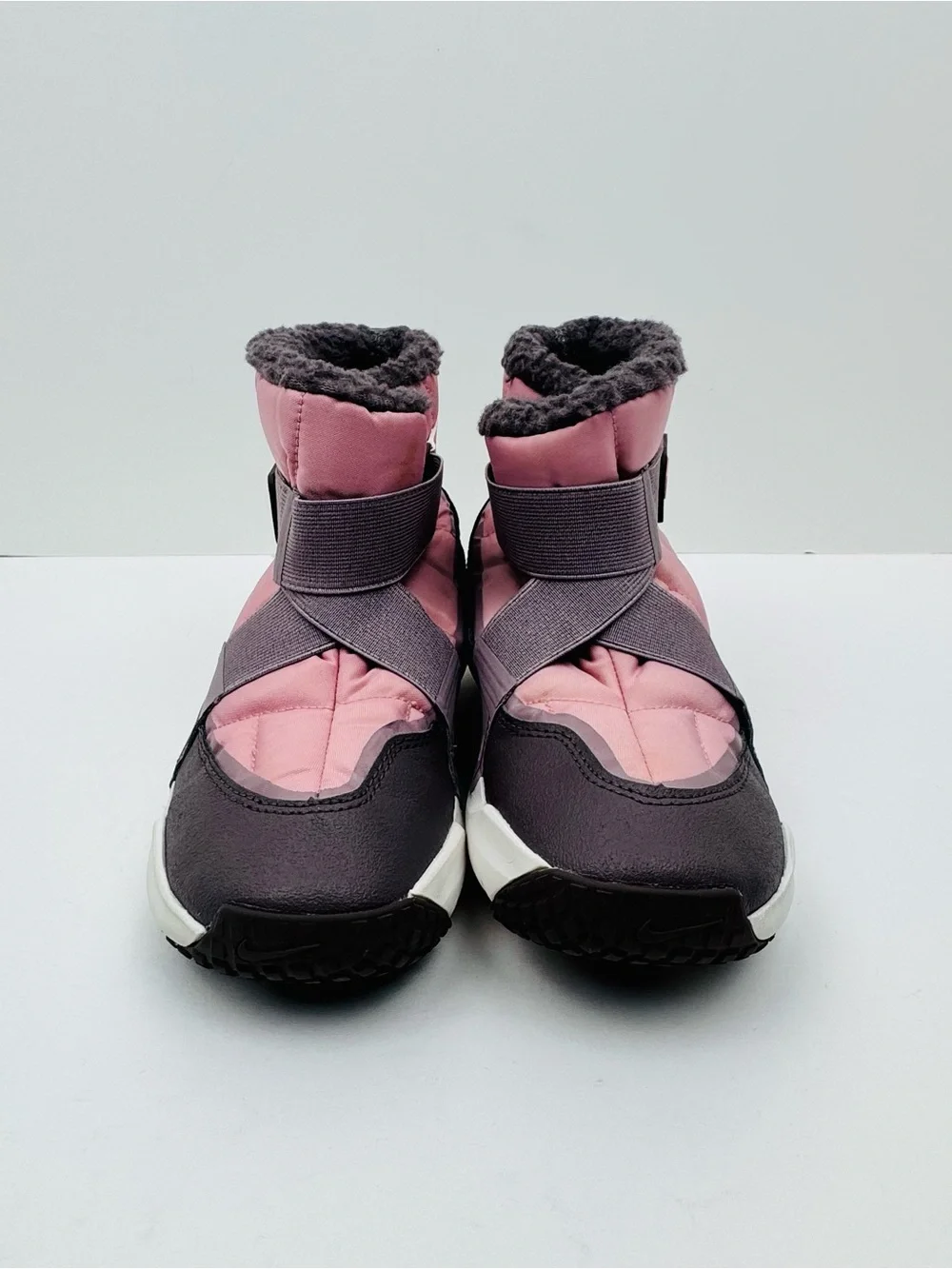 Nike Flex Advance boots. Size 3Y. Quilted textile upper with fleece lining. Pink